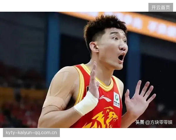 孙铭徽高难度突破造犯规，广厦主场一片叫好